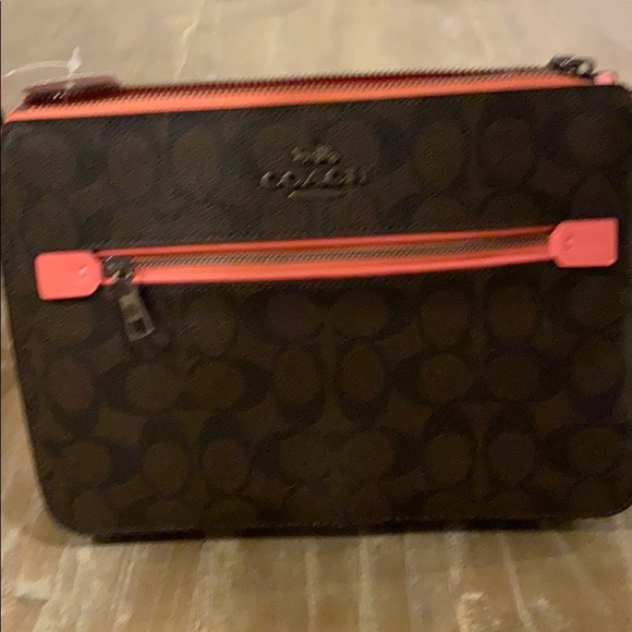 Brand new coach purse never used - Picture 3 of 3